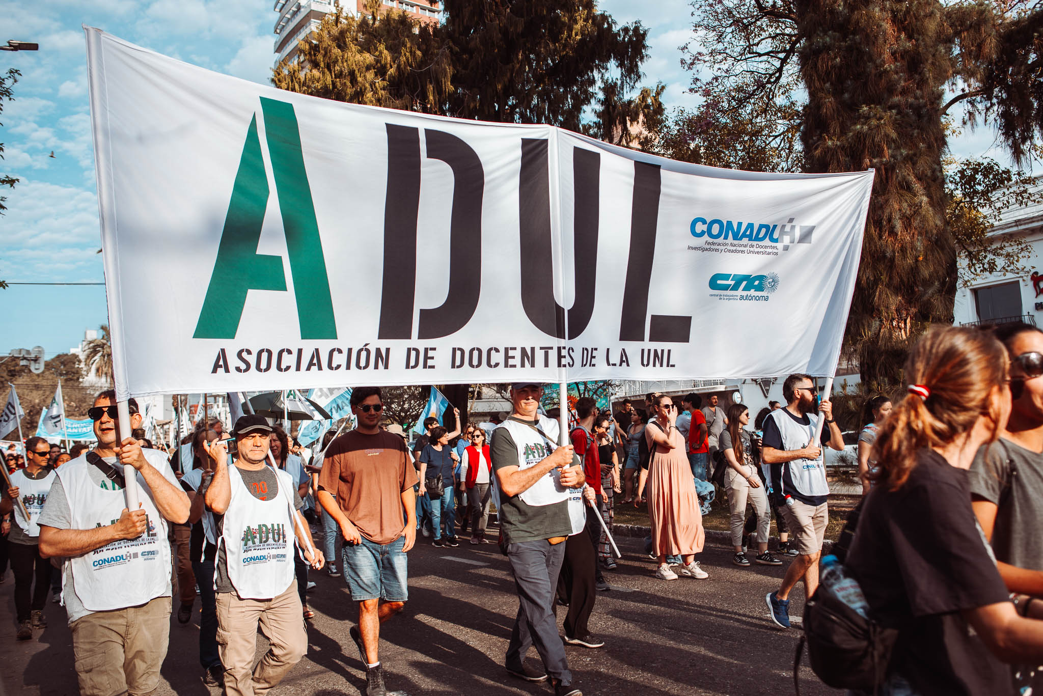 Consulta Nacional Docente Universitaria y Preuniversitaria