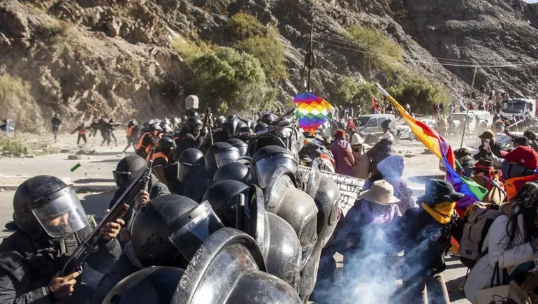 CONADU Histórica repudia enérgicamente el atropello del gobierno de Morales contra la universidad pública. Exigimos la liberación inmediata de lxs compañexs detenidxs